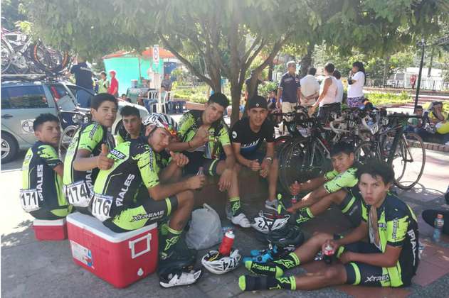 El Xtreme Bike, el equipo más humilde de la Vuelta de la Juventud
