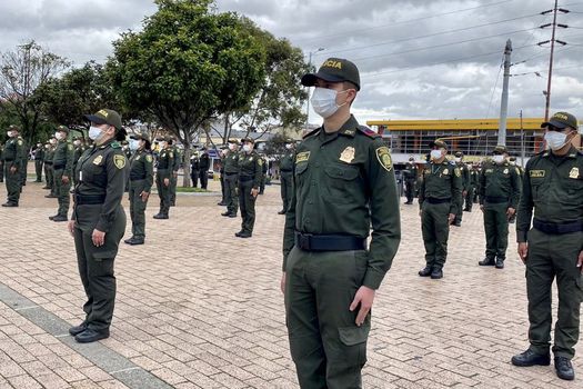 Bogotá recibió 214 nuevos uniformados para reforzar el pie de fuerza en la ciudad.