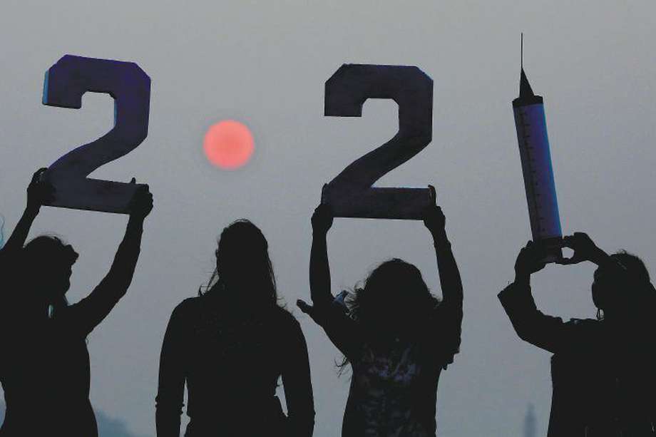 Un grupo de mujeres en Bhopal, India, celebraron así el año nuevo. 