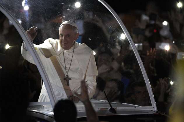 Por poco se presenta avalancha humana en último acto del papa en Asunción