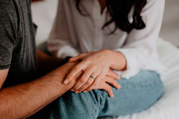 Significado del anillo de promesa: esta es su importancia dentro de una relación