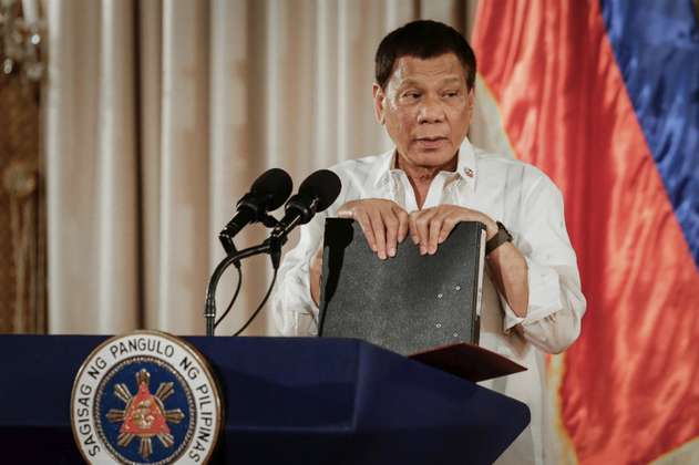 Presidente de Filipinas confiesa haber cometido un crimen
