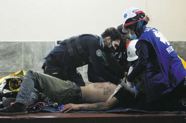 “Street‌ ‌Medic”,‌ ‌los‌ ‌voluntarios‌ ‌que‌ ‌atienden‌ ‌heridos‌ ‌en‌ ‌medio‌ ‌de‌ ‌las‌ ‌protestas ‌
