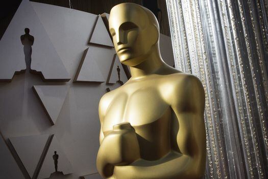Los Premios Óscar 2021 fueron aplazados del 28 de febrero al 25 de abril.