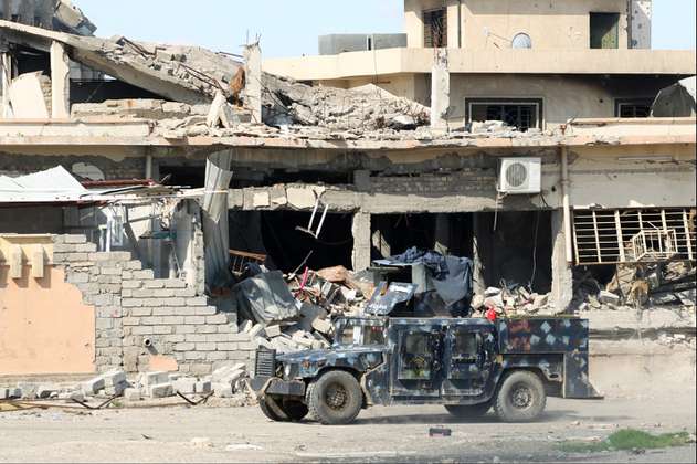 Mueren decenas de civiles en Mosul por bombardeos aéreos