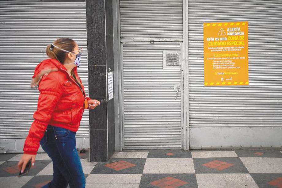 La Alcaldía de Bogotá reiteró que el autocuidado es el principal factor para evitar la propagación del virus en la "nueva realidad".