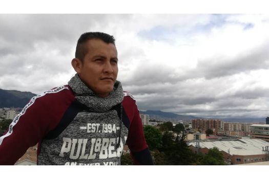 Alexánder Molina, lider comunitario de Tibú, ha sido amenazado 22 veces desde que empezó a impulsar el proceso de sustitución de coca en su comunidad./ Nelson Sierra.