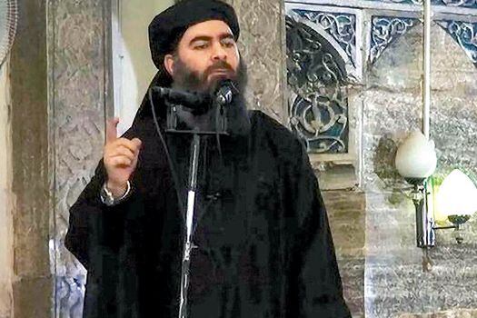 Imagen de video de un discurso dado por el líder del Estado Islámico, Abu Bakr al Bagdadi al Quraishi al Husaini. / EFE