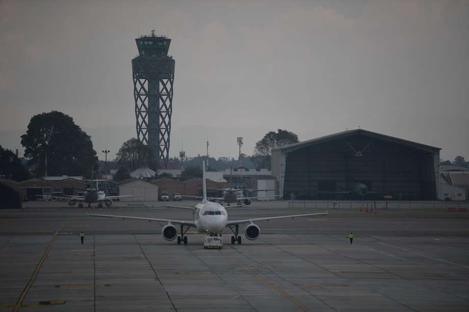 La terminal aérea de Bogotá es uno de los puntos de salida de la droga en Suramérica por donde el narcotráfico más intenta colar cocaína.