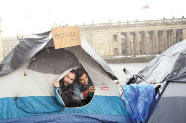 Los $300 mil que enviaron las víctimas de Bojayá al campamento en la Plaza de Bolívar