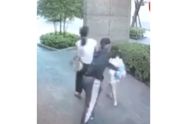Hombre intentó secuestrar a una niña que caminaba con su madre por la calle