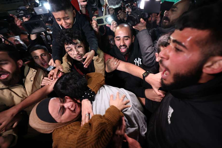 Un grupo de prisioneros palestinos que se encontraba en Israel llegó a Gaza el fin de semana.