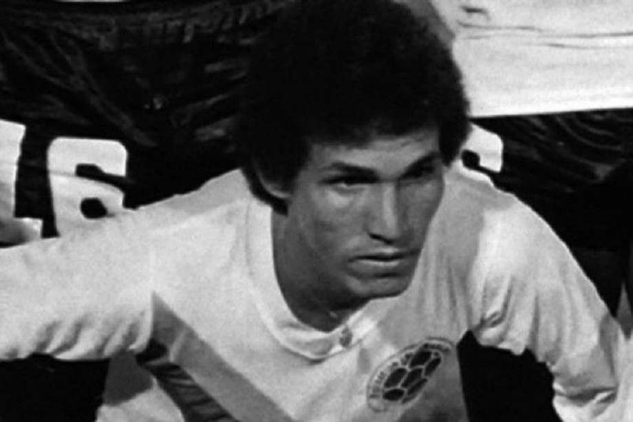 Bolaño fue subcampeón de la Copa América 1975 con la selección de Colombia, que era dirigida por Efraín Caimán Sánchez.