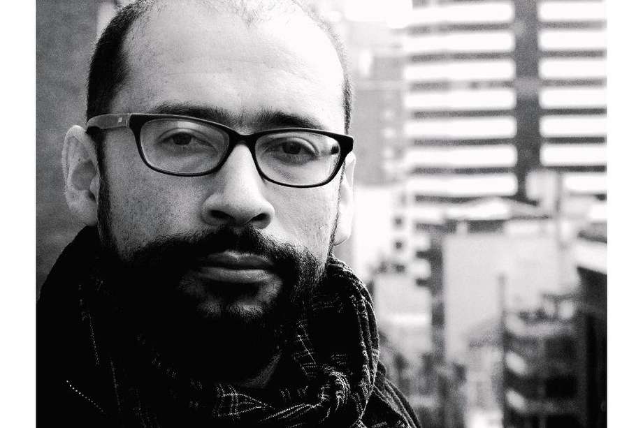 Óscar Adán es el escritor de la novela 'Fieras' publicada por la Editorial Lugar Común.