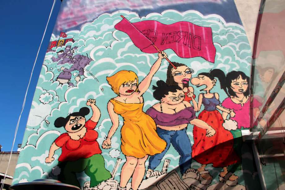 Mujeres combaten con caricaturas el machismo en Turquía