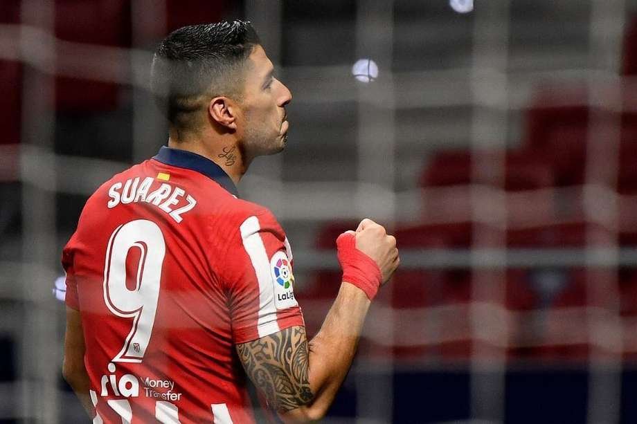 Luis Suárez celebra su gol contra  el Bilbao.