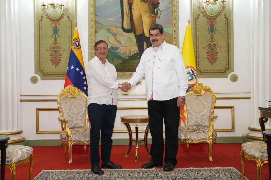 Gustavo Petro y Nicolás Maduro durante la primera visita oficial del presidente colombiano a Venezuela, en noviembre pasado. 