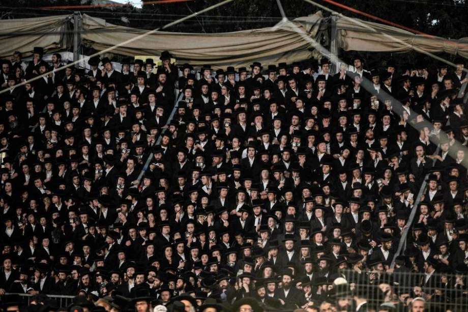 Una estampida que tuvo lugar durante una reunión religiosa en Israel dejó por lo menos 44 muertos.