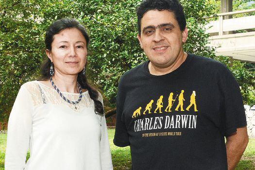 Jorge Zuluaga, astrofísico de la Universidad de Antioquia, y Gloria Moncayo, aspirante a doctora en física de la misma universidad, son dos de los tres autores del estudio.   / Luis Benavides