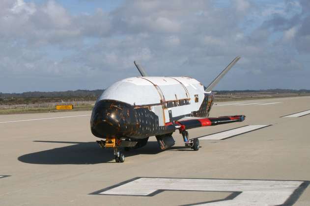 El avión que lleva casi dos años y medio dándole vueltas al planeta sin parar