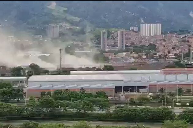 Incendio en bodega consumió más de 30 toneladas de algodón en Bello, Antioquia