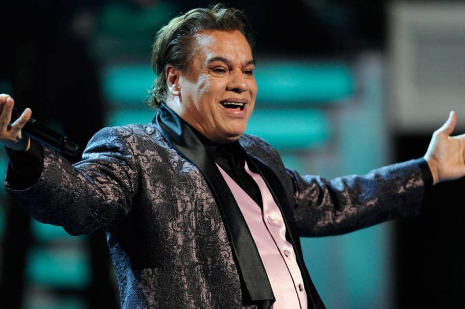 "Me gustaría encontrarme en el cielo a mi madre y a mi padre", Juan Gabriel