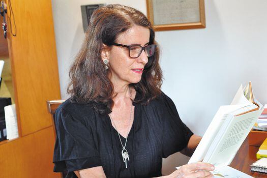 Lucia Donadio, directora de Sílaba Editores y autora de libros como  "Alfabeto de infancia" o "Los ojos que me nombran".