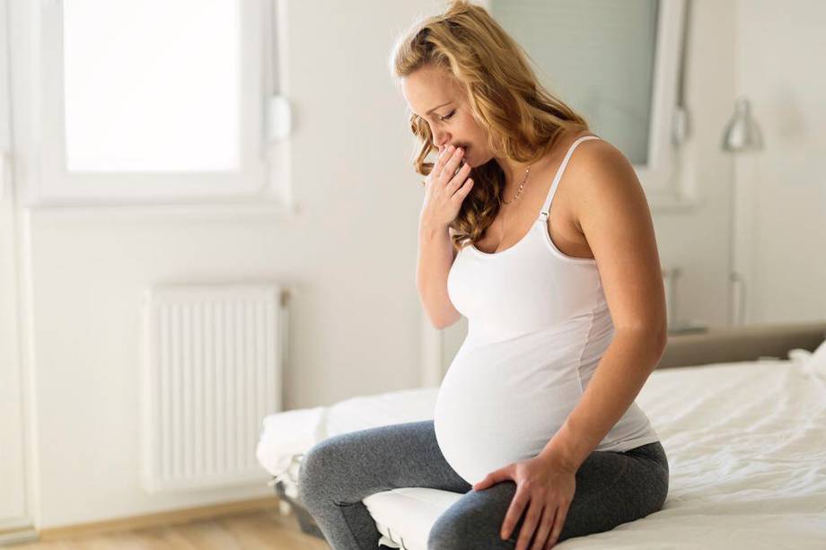 Uno de los síntomas más molestos, y a los que las mujeres más le temen, son las náuseas en el embarazo. Así puedes tratarlas.