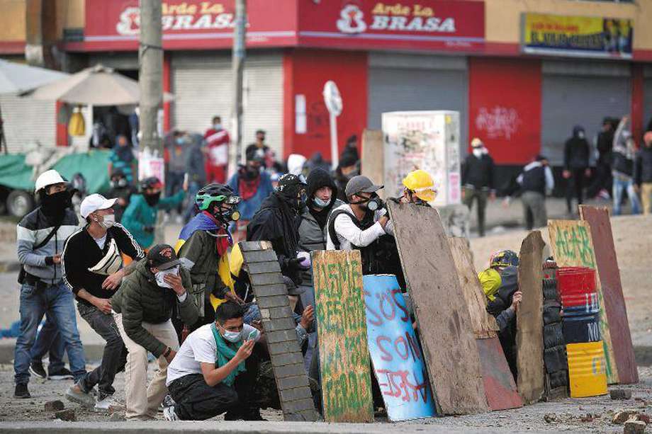 Durante la denominada “toma de Bogotá”, las manifestaciones en el día fueron pacíficas. Al final de la tarde se vieron algunos disturbios. 