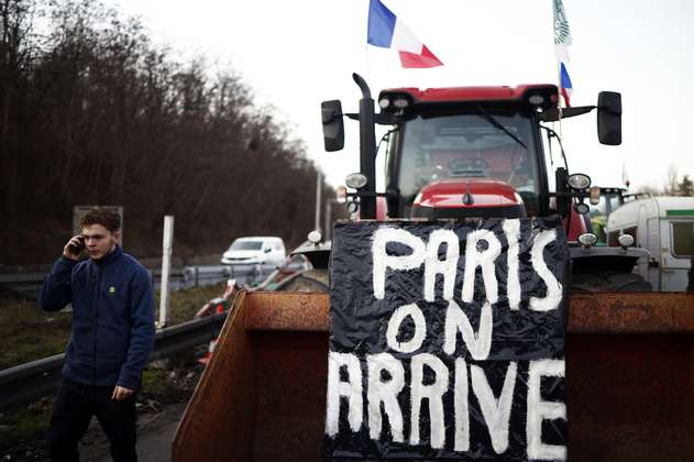 París, bajo “asedio” de los agricultores, con el gobierno Macron en gabinete de crisis