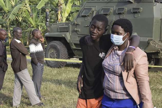 Ascienden a más de 40 las muertes tras ataques yihadistas en Uganda