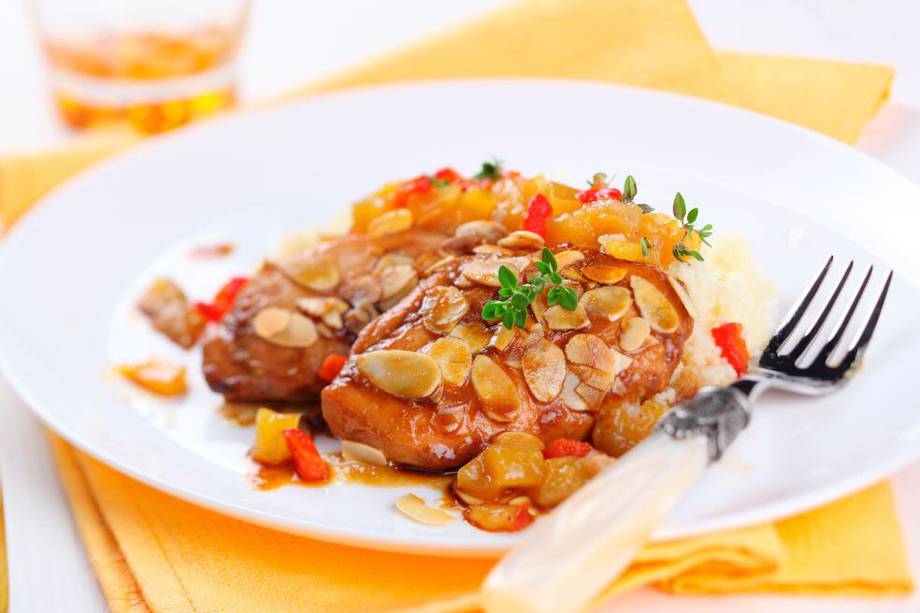 Pollo con almendras: prepara esta receta china en casa
