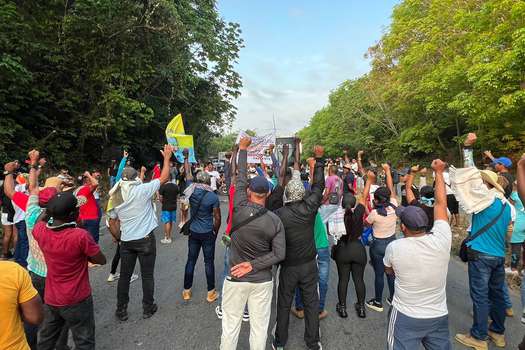 Manifestaciones en Lizama, carretera Barrancabermeja-Bucaramanga. La población protesta en este punto por la crisis humanitaria. - Imagen de referencia