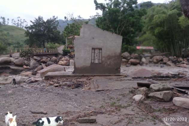 Lluvias provocan desbordamiento de quebradas y una avenida torrencial en Choachí
