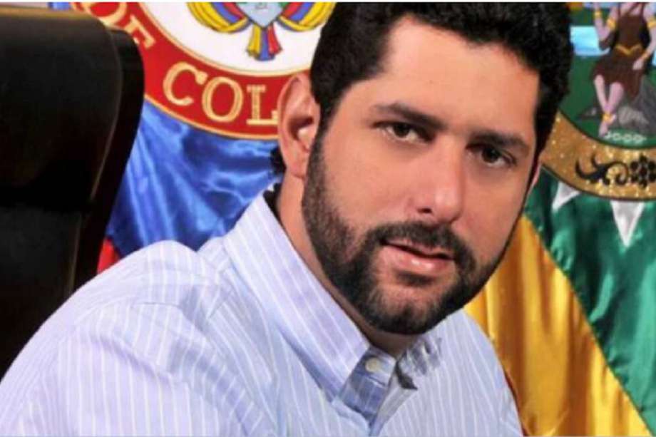 Dionisio Vélez Trujillo, exalcalde de Cartagena, fue sancionado con una suspensión de ocho meses por irregularidades en el desarrollo del proyecto de infraestructura hospitalaria de la ciudad.