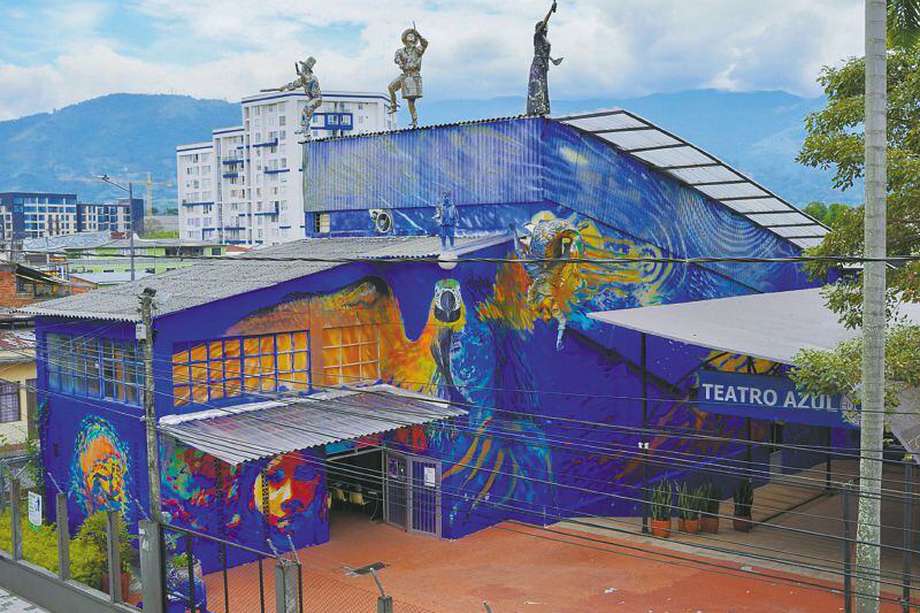 En 2009, el Teatro Azul fue declarado Patrimonio Artístico de Armenia. 