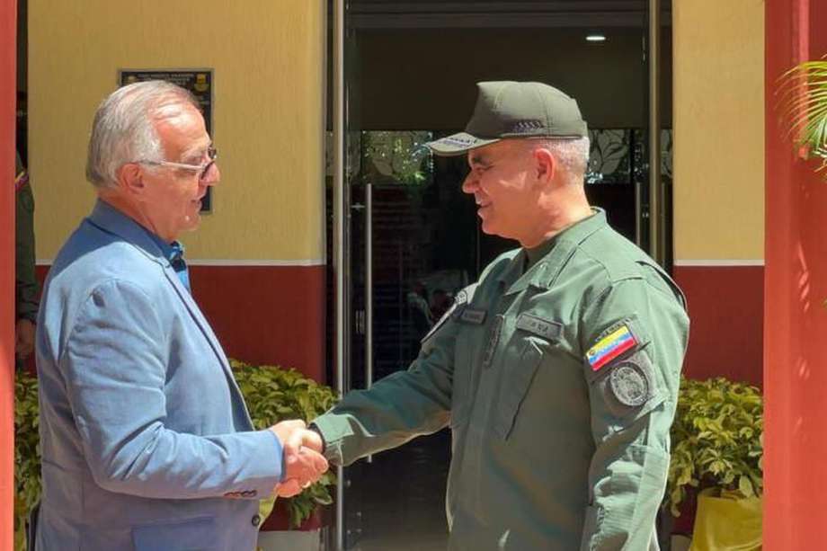Es la primera vez que los ministros Iván Velásquez Gómez de Colombia y Vladimir Padrino López se encuentran.