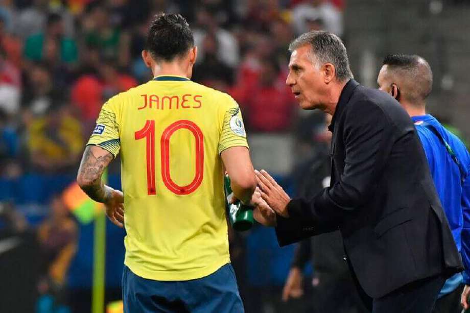 James Rodríguez y Carlos Queiroz, técnico de la selección colombiana de fútbol.