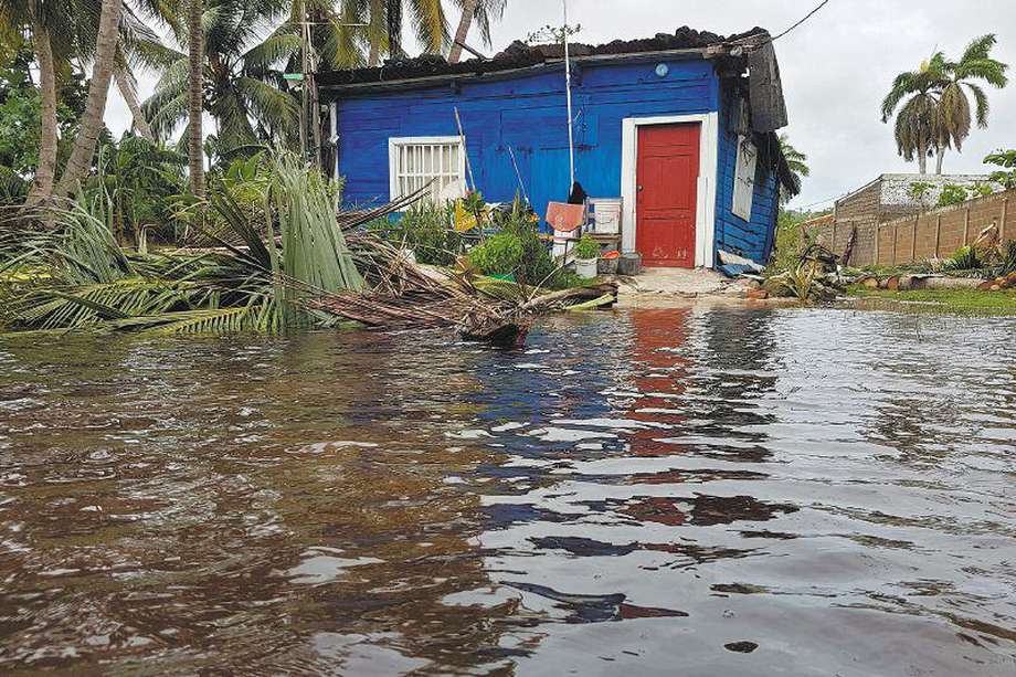 San Andrés tambie´n sufrió los embates del paso del huracán Iota. 
 / AFP / LIANA FLOREZ
