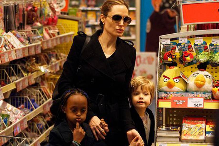 Angelina Jolie y dos de sus hijos en Amsterdam