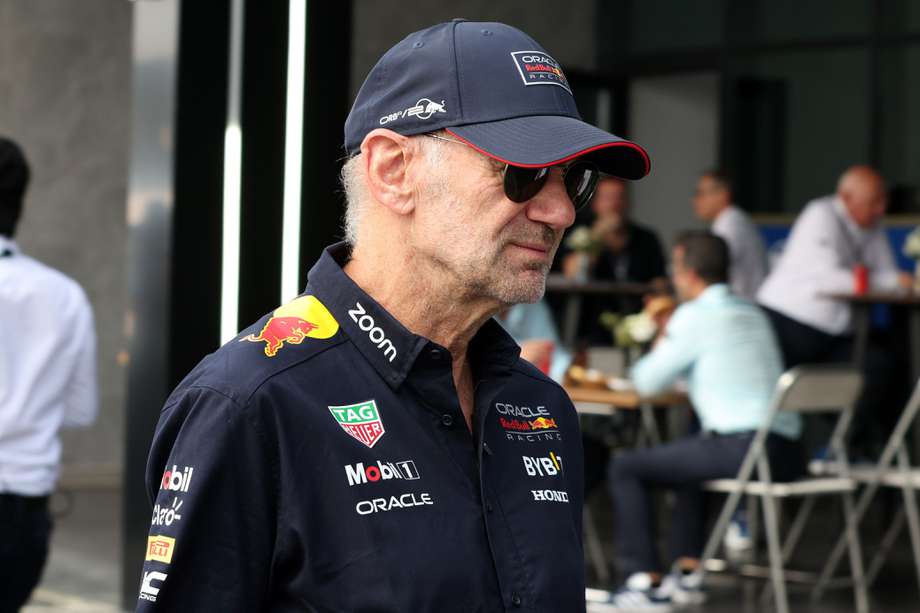 El 1 de mayo de 2024, Red Bull Racing ha declarado que el Director Técnico Adrian Newey dejará Red Bull Technology Group en el primer trimestre de 2025. (Fórmula Uno, Arabia Saudita)