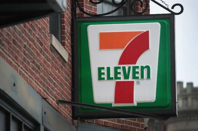 Detenidos 21 trabajadores ilegales en tiendas 7-Eleven en EE.UU.