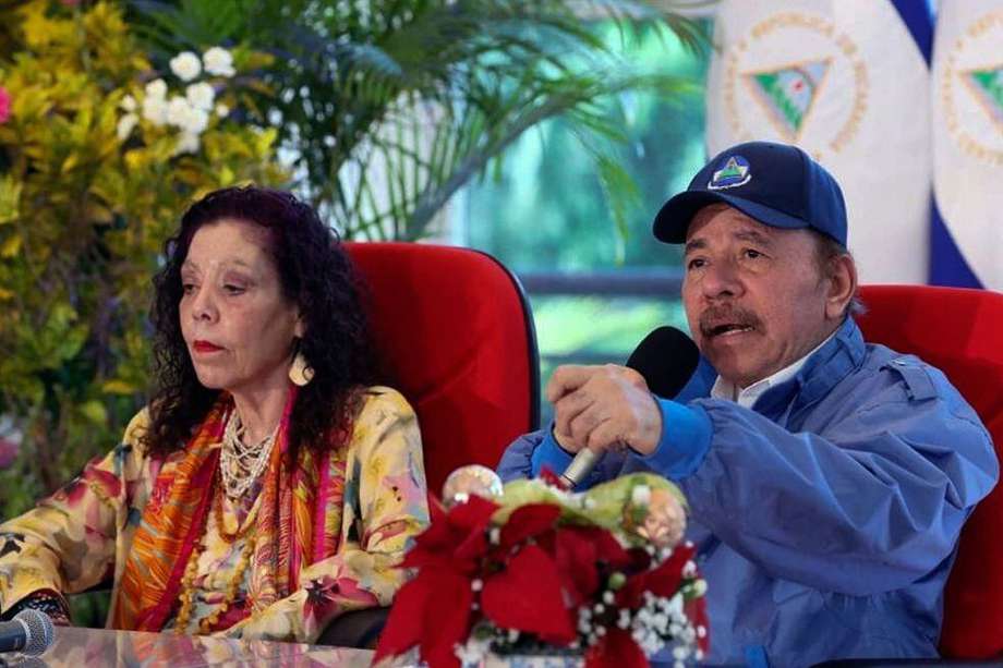 Daniel Ortega gobernó Nicaragua por primera vez en 1980, volvió al poder en 2007 y desde entonces se atornilló a la Presidencia apoyado por su esposa, Rosario Murillo.