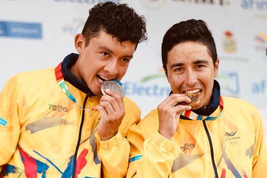 Rodrigo Contreras (i) ganó la medalla de plata y Aldemar Reyes (d), el oro.