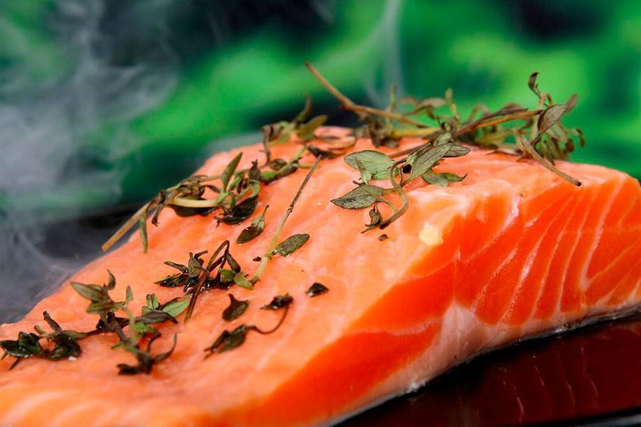 Semana Santa: prepara salmón a la naranja en tu freidora de aire