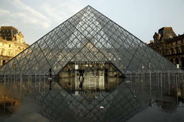 Reabre el Museo del Louvre con medidas de protección del personal ante el COVID-19