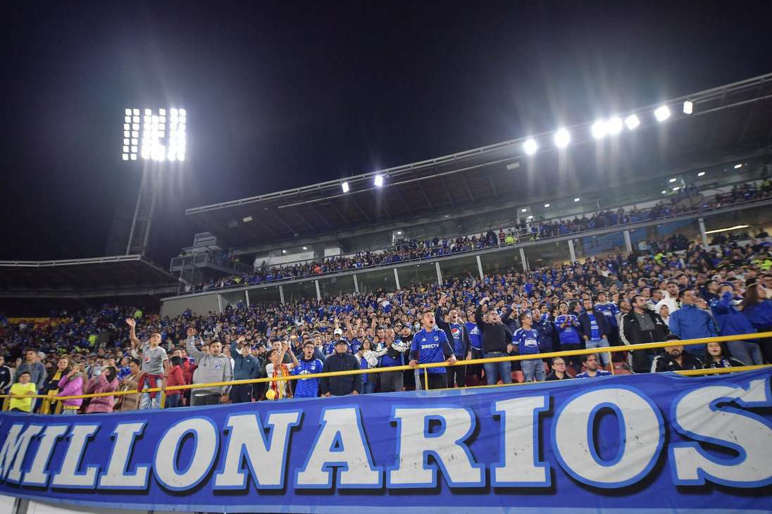 Más de 30.000 hinchas azules se agolparon en El Campín para ver a su equipo hacer su debut internacional este 2023.