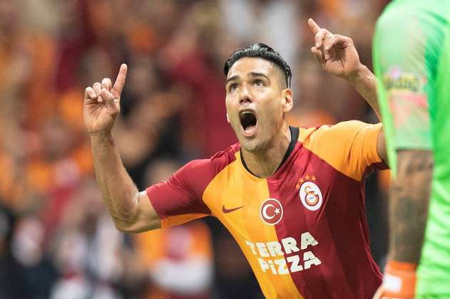 Con gol de Falcao García, Galatasaray ganó el clásico y es líder de la Superliga de Turquía