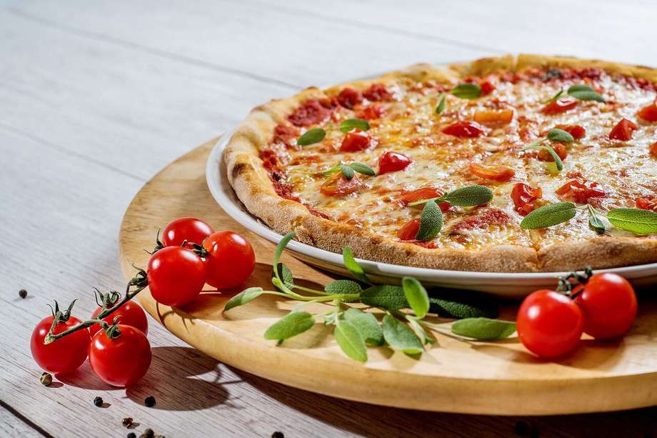 Cuando se declaró a la pizza como Patrimonio Cultural Inmaterial en Italia en el 2017, lo celebraron con porciones de pizza gratis.