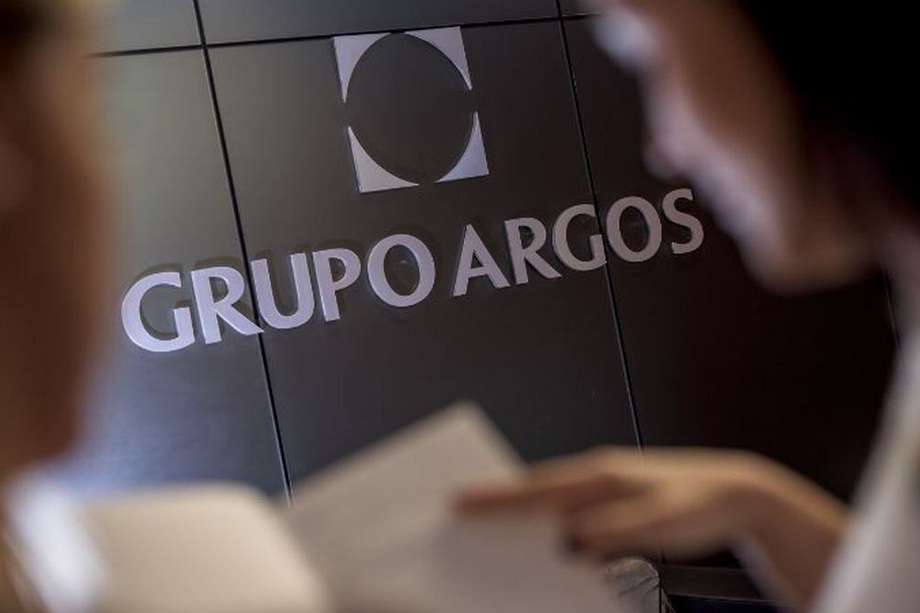 Los Gilinski lanzaron una oferta pública de adquisición (OPA) a través de la firma Nugil. La acción del grupo Argos estará suspendida desde este viernes en la rueda de la Bolsa de Valores de Colombia.